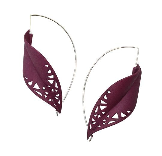 Varily Leaf Earrings